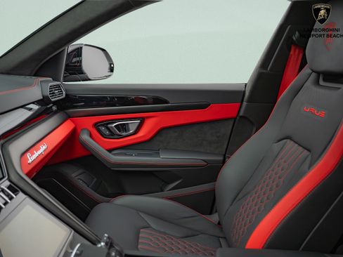 Used 2024 Lamborghini Urus S AWD/4WD image 23