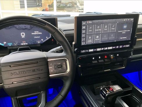 Used 2025 GMC Hummer EV 3X AWD/4WD image 6