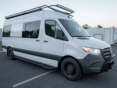 Used 2024 Mercedes-Benz Sprinter 2500 image 3