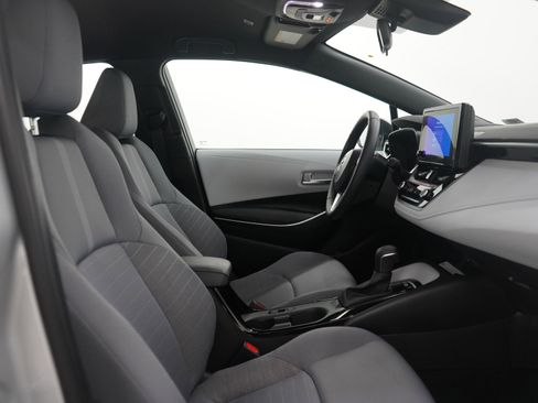 Used 2025 Toyota Corolla SE image 11