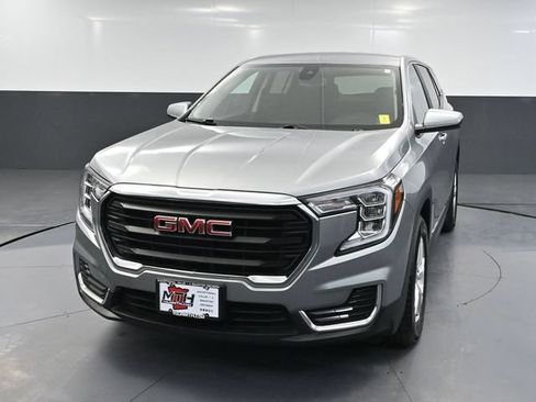 Used 2024 GMC Terrain SLE FWD image 11