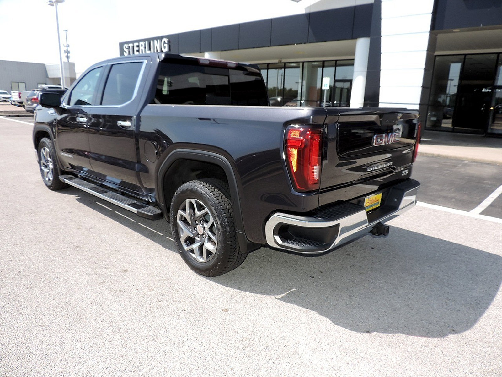 Certified 2023 GMC Sierra 1500 SLT RWD image 7