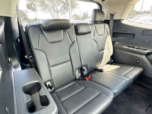 Used 2025 Kia Telluride S FWD image 29
