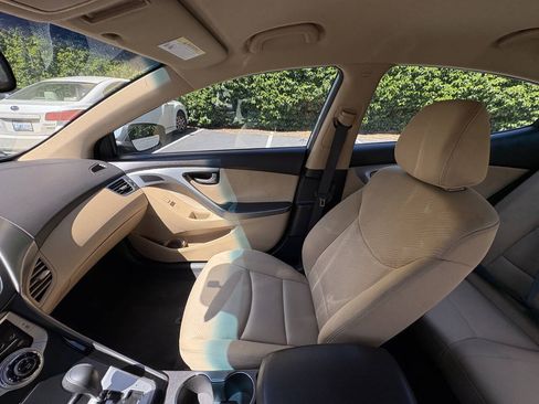 Used 2012 Hyundai Elantra GLS w/ Preferred Pkg 3 FWD image 12