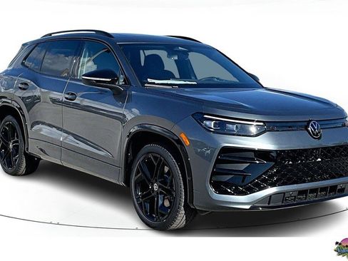 New 2026 Volkswagen Tiguan SE R-Line image 1