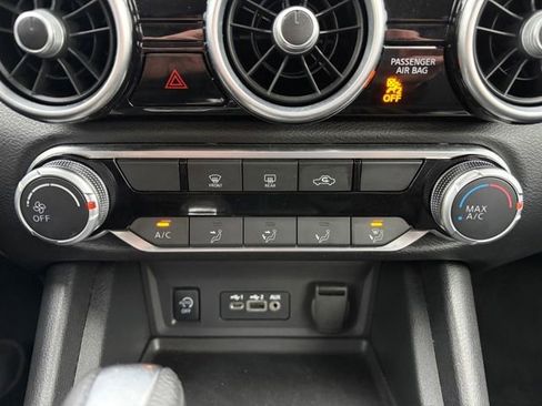 Used 2024 Nissan Sentra SV image 18