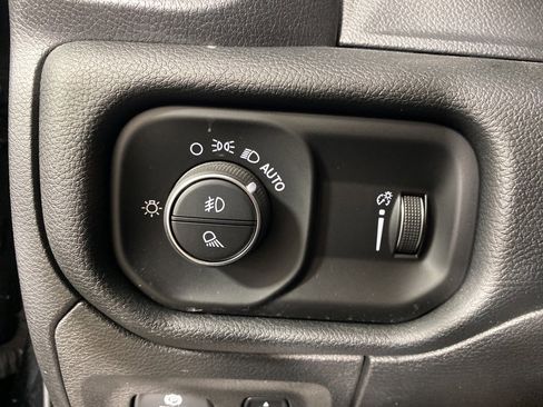 Used 2021 RAM 1500 Big Horn image 12