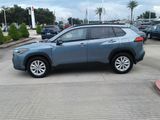Used 2025 Toyota Corolla Cross LE image 4