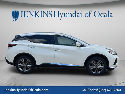 Used 2021 Nissan Murano Platinum w/ Cargo Package FWD image 2