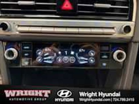 Certified 2025 Genesis G70 2.5T w/ Sport Prestige Package image 28