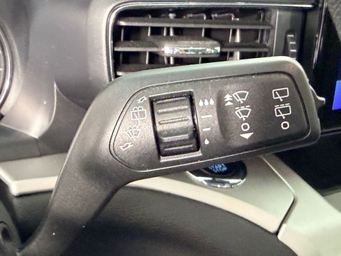 Used 2022 Ford Explorer XLT w/ Equipment Group 202A RWD image 29