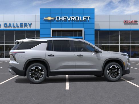 New 2027 Chevrolet Traverse LT w/ Sun and Wheel Package FWD image 6
