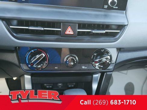 Used 2024 Kia Seltos LX AWD/4WD image 28