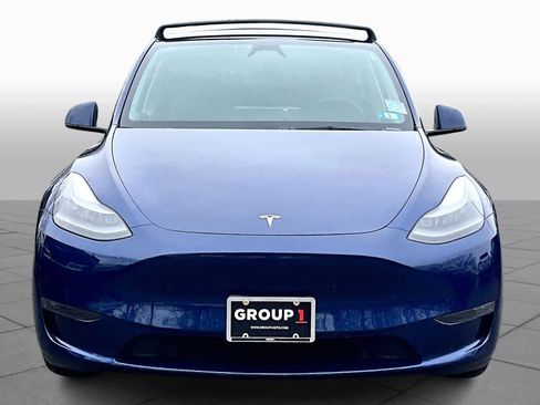 Used 2024 Tesla Model Y Long Range image 3