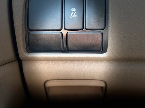 Used 2012 Honda Odyssey LX image 33