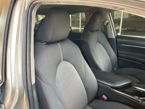 Used 2019 Toyota Camry LE image 17