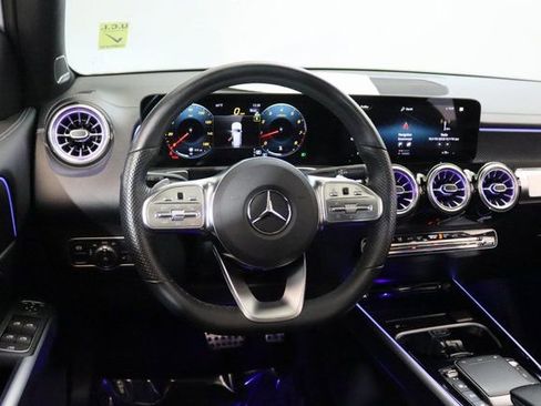 Used 2023 Mercedes-Benz GLB 250 4MATIC image 18