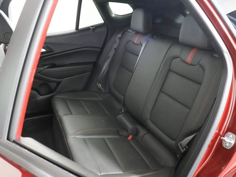 Used 2025 Chevrolet Trax RS w/ Sunroof Package FWD image 28