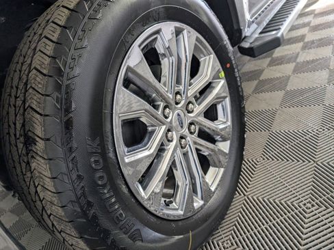 New 2025 Ford F150 Lariat w/ Equipment Group 501A Mid image 9