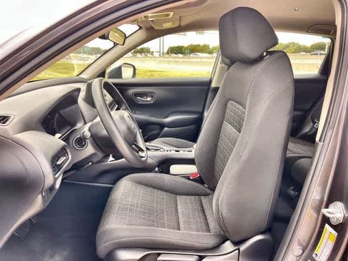 Certified 2024 Honda HR-V LX image 11