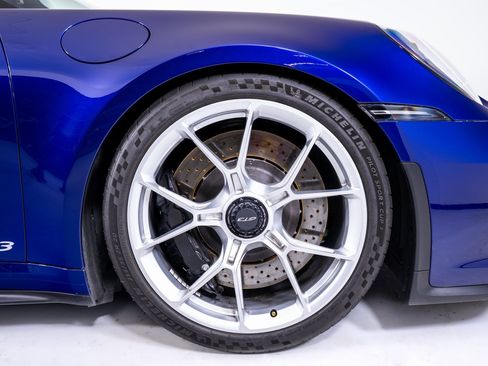 Used 2023 Porsche 911 GT3 image 18