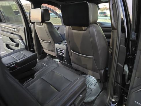 Used 2023 GMC Yukon XL Denali w/ Max Trailering Package image 11