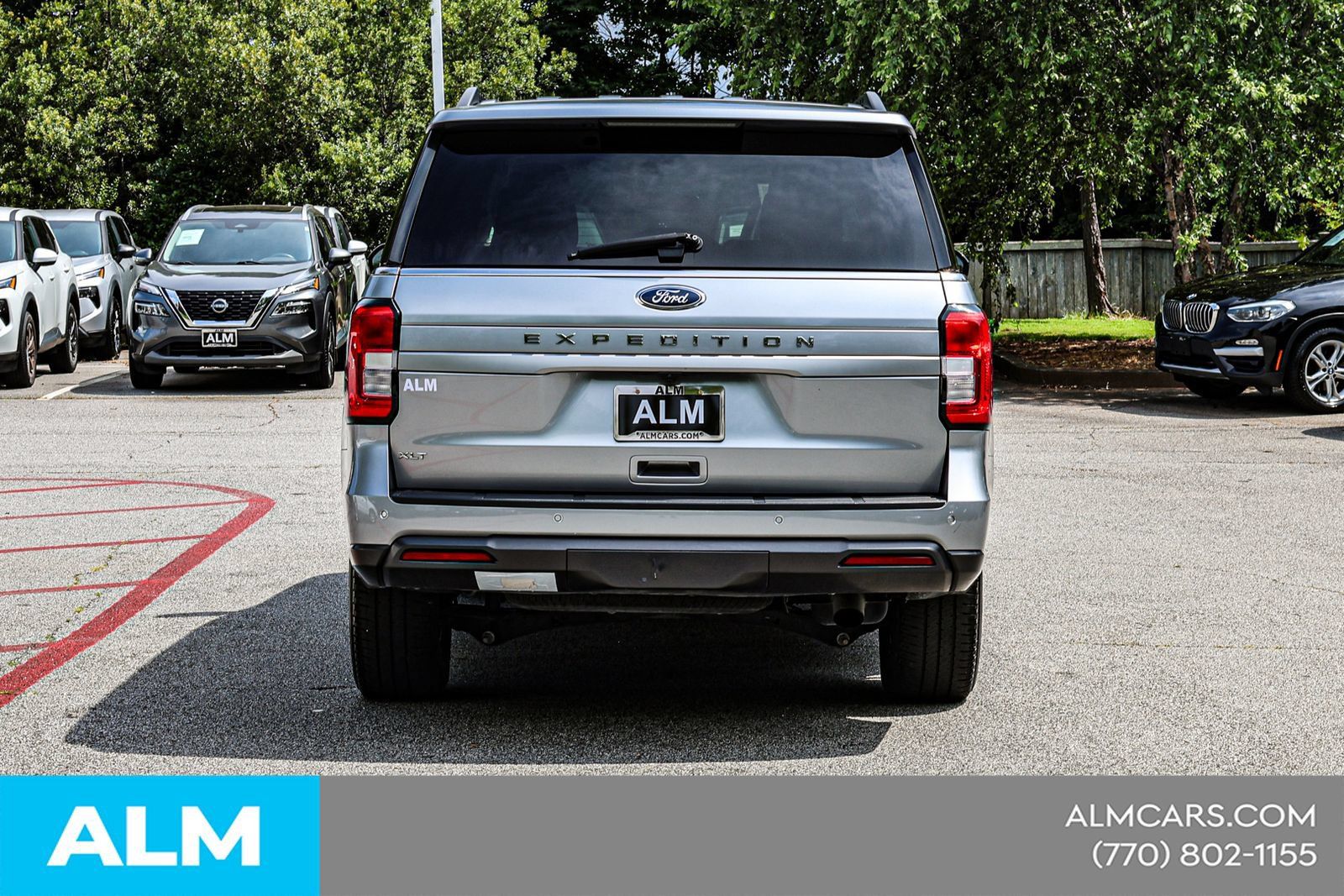 Used 2024 Ford Expedition XLT RWD image 12
