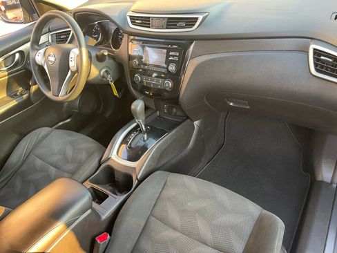 Used 2016 Nissan Rogue S FWD image 26