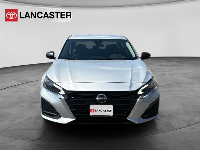 Used 2024 Nissan Altima 2.5 SV FWD image 2