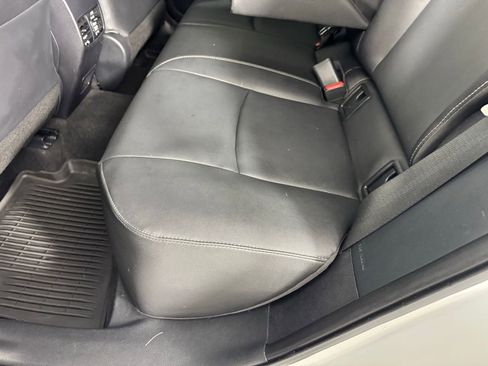 Used 2024 Toyota Corolla Cross XLE w/ Convenience Package AWD/4WD image 28