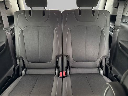 Used 2023 Jeep Grand Cherokee L Laredo image 32