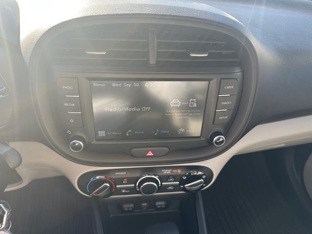 Used 2024 Kia Soul LX FWD image 12