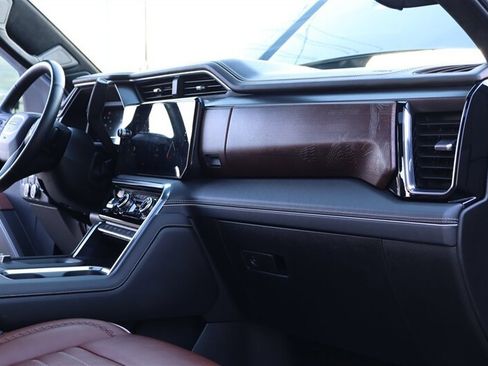 Used 2025 GMC Sierra 3500 Denali Ultimate image 22