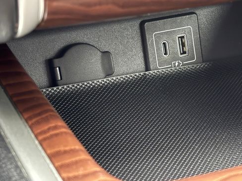 Used 2019 Nissan Pathfinder Platinum image 33