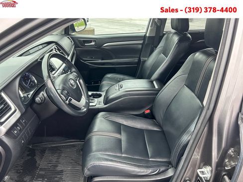 Certified 2018 Toyota Highlander SE AWD/4WD image 11