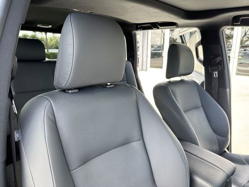 Used 2023 Lexus GX 460 Premium image 46