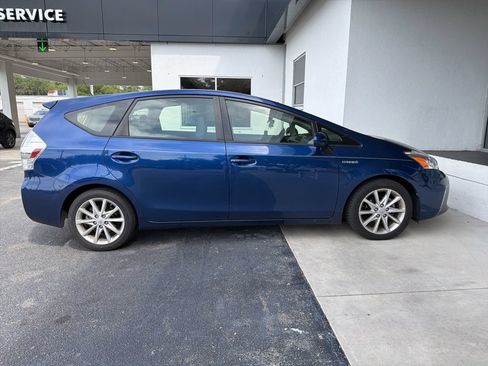Used 2014 Toyota Prius V Five FWD image 2