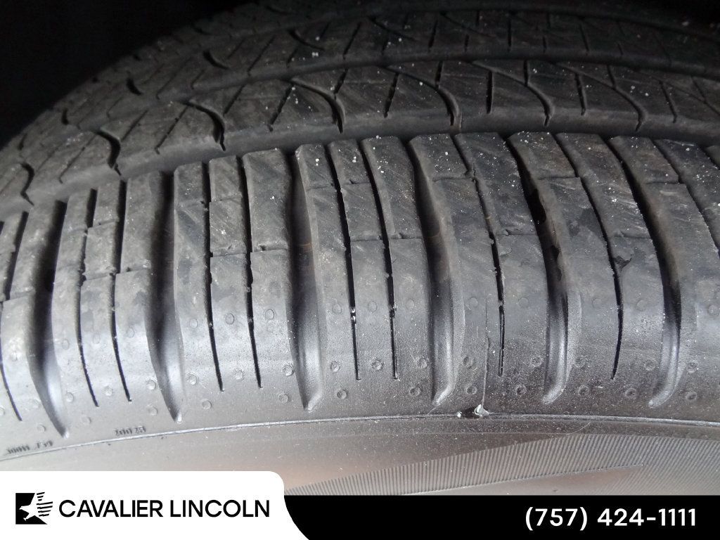 Used 2026 Lincoln Aviator AWD image 16