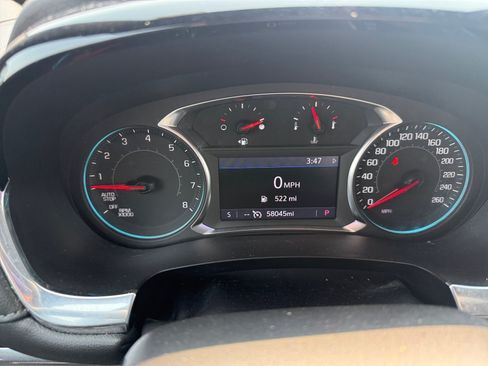 Used 2023 Chevrolet Traverse LT AWD/4WD image 12