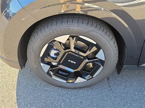 New 2026 Kia Carnival EX image 38