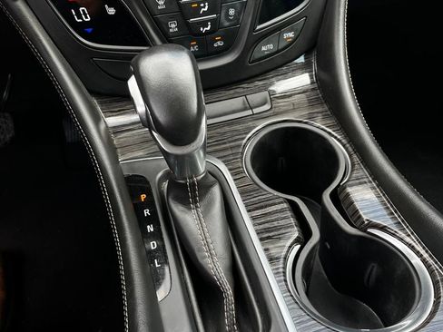 Used 2017 Buick Envision Essence FWD image 21