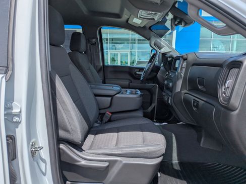 Certified 2024 Chevrolet Silverado 2500 Custom w/ Custom Value Package AWD/4WD image 39