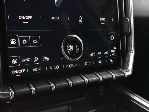 Used 2025 GMC Acadia Elevation image 21