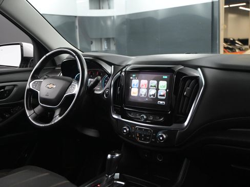 Used 2018 Chevrolet Traverse LT image 45