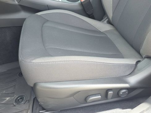 Used 2025 Subaru Crosstrek 2.5i Premium AWD/4WD image 22
