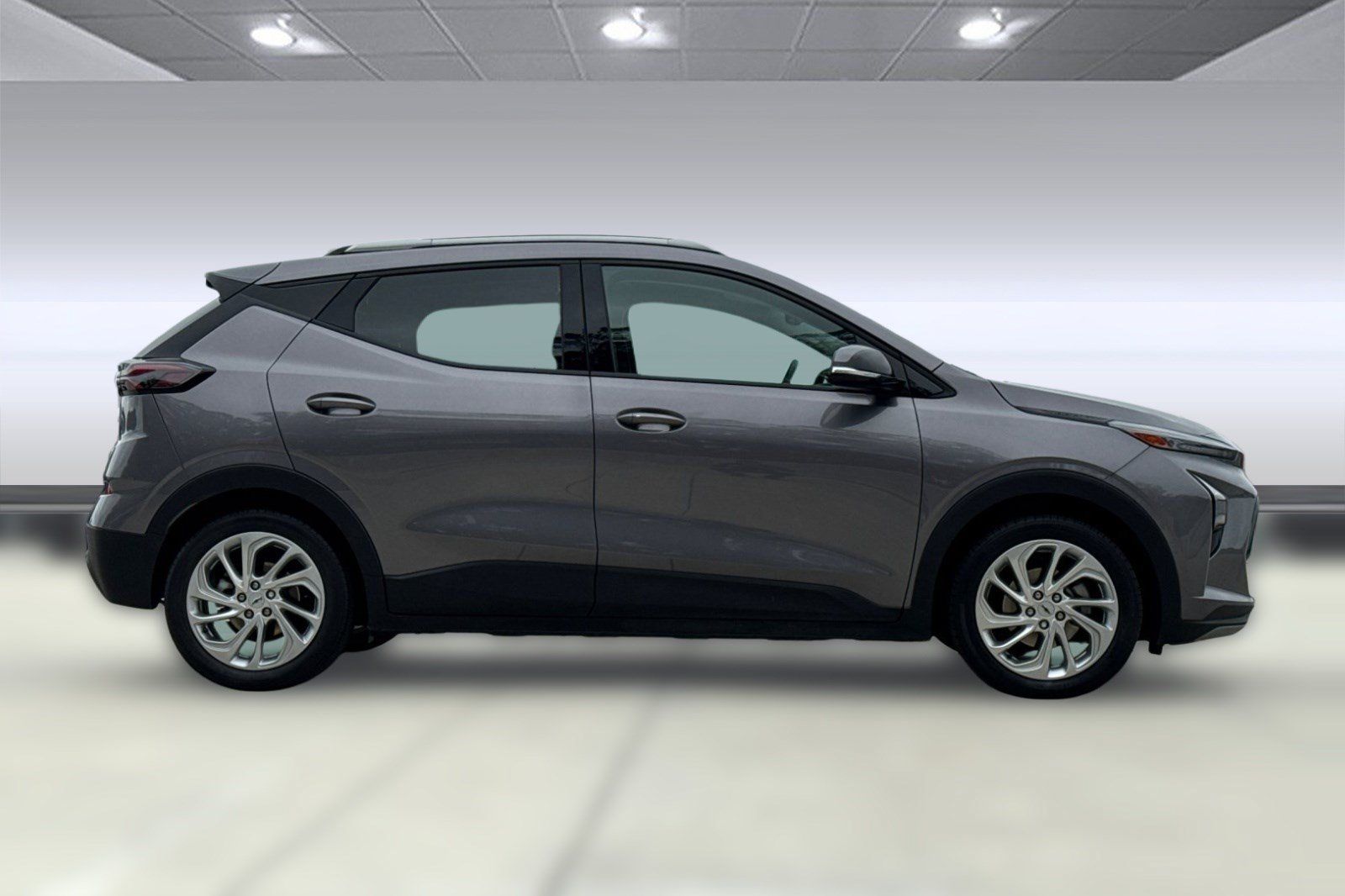Used 2023 Chevrolet Bolt EUV LT w/ Comfort Package FWD image 7