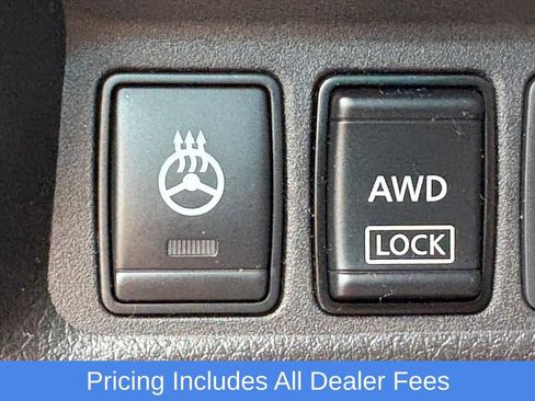 Used 2018 Nissan Rogue SV w/ Premium Package AWD/4WD image 13