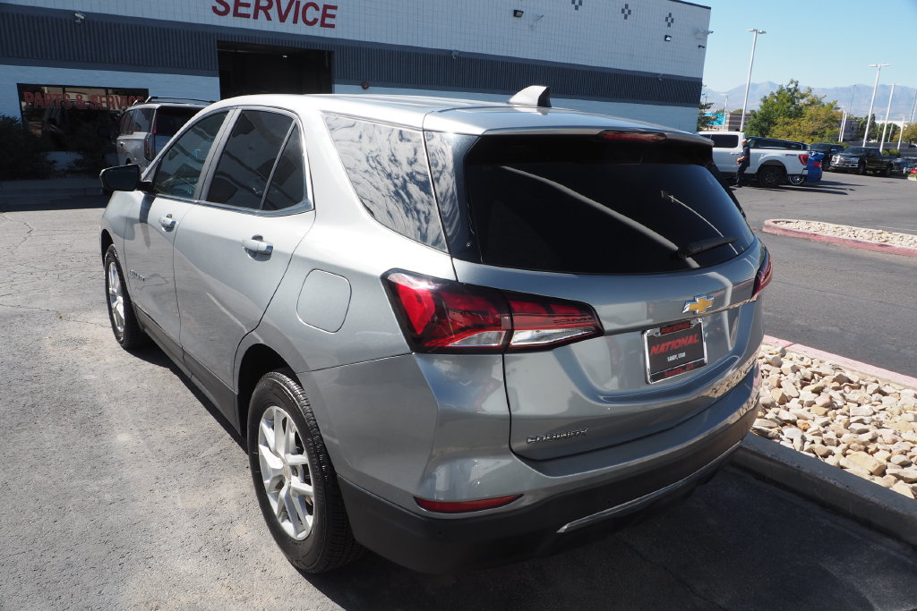 Used 2024 Chevrolet Equinox LT AWD/4WD image 3