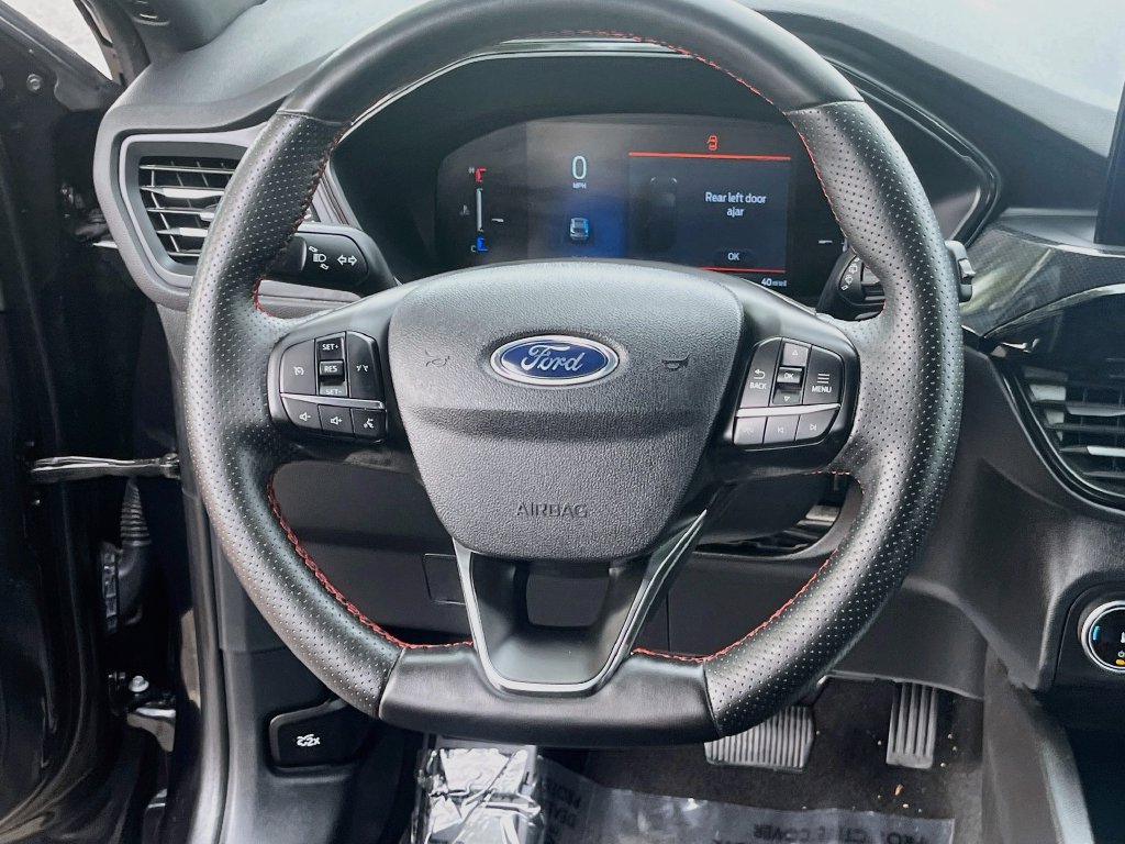 Used 2025 Ford Escape ST-Line Select AWD/4WD image 21