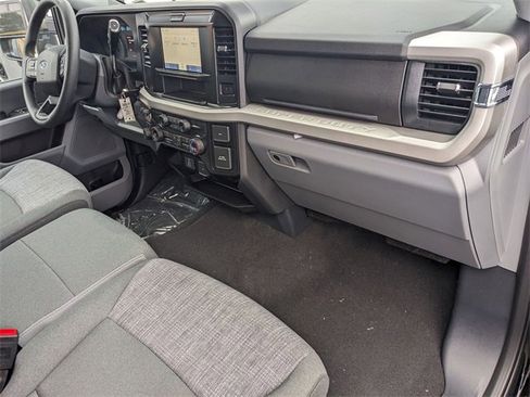 New 2025 Ford F350 XLT w/ FX4 Off-Road Package image 30